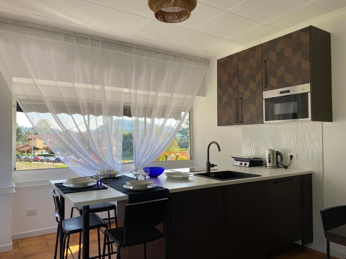 The Beach - Large Apartment With Private Beach Pettenasco Exterior foto