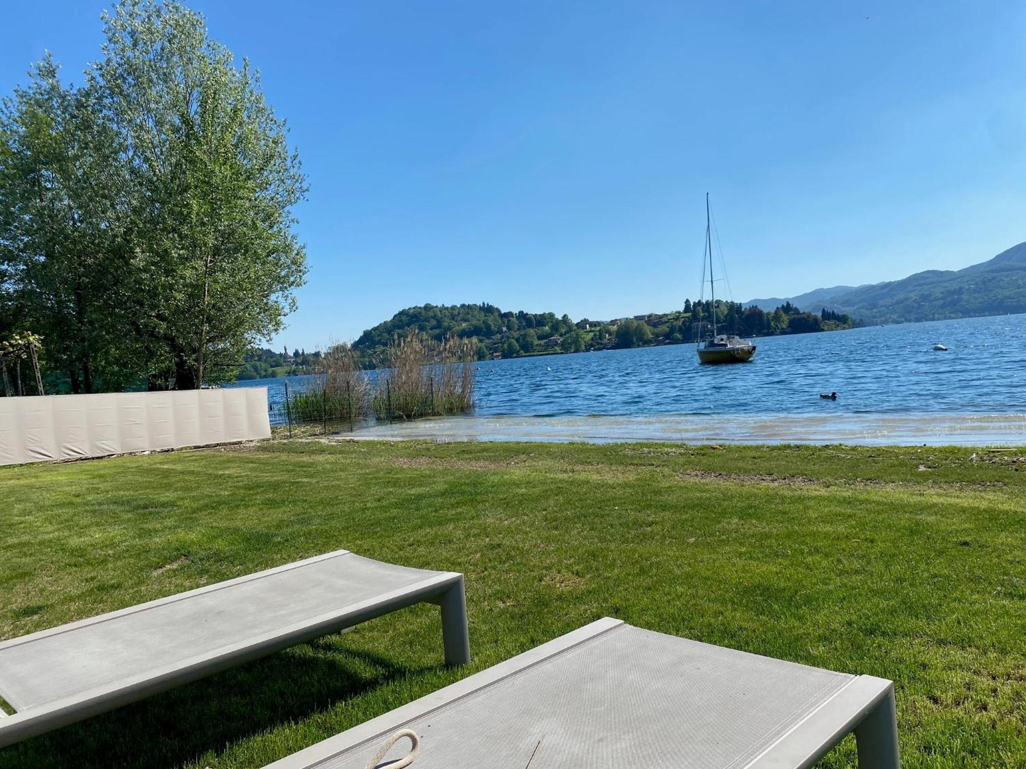 The Beach - Large Apartment With Private Beach Pettenasco Exterior foto